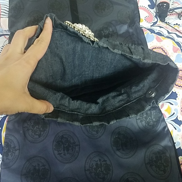 Clutch - Picture 2 of 4